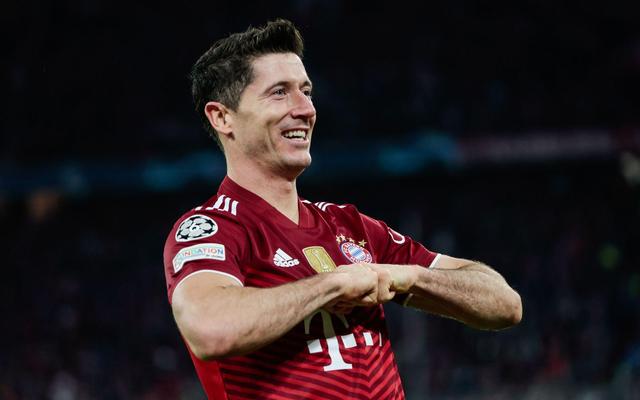 国米vs利物浦：萨拉赫缺阵，劳塔罗、阿坎吉、伊萨克首发（国米对阵利物浦：萨拉赫无缘出战，劳塔罗、阿坎吉、伊萨克领衔首发）