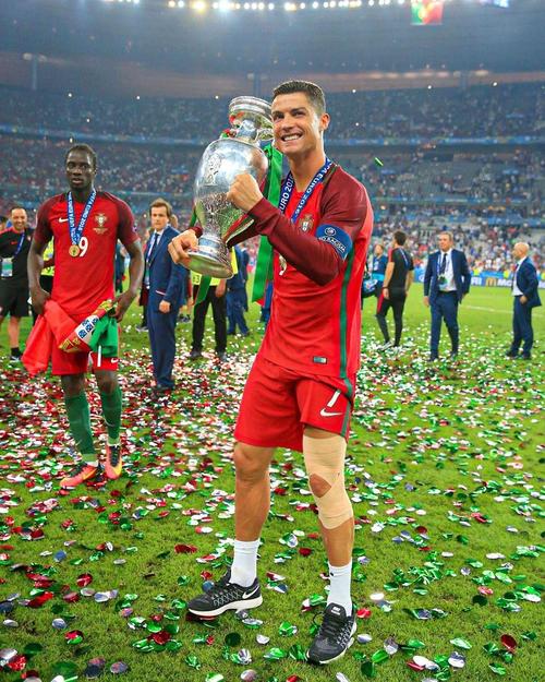 篮球NBA最新MVP榜出炉，新领跑者诞生（NBA最新MVP榜揭晓，新任榜首诞生）