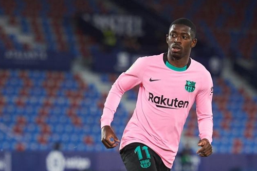 张伯伦：阿森纳具备成功的一切因素，我不算老还想继续踢球（张伯伦：阿森纳具备夺冠资本，我还年轻，盼继续征战）