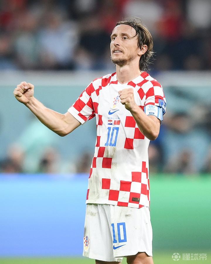 撞新秀墙！榜眼秀哈珀11中1&三分5中0仅得3分（状态低迷！榜眼哈珀11投1中、三分5投0中仅拿3分）