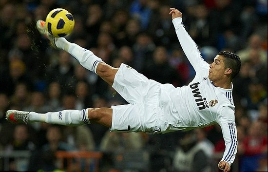 2025足协杯电视端累计观看人次破1.6亿，预估媒体价值达2.3亿以上（2025足协杯电视端累计观看超1.6亿人次，媒体价值预估逾2.3亿元）