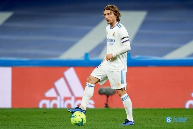 本赛季霍姆格伦出场时，雷霆战绩为20胜0负未尝一败（霍姆格伦出战，雷霆本季20战全胜）